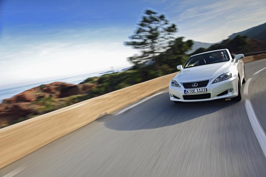  Lexus IS250C 2008 года  (фото 69 из 113)